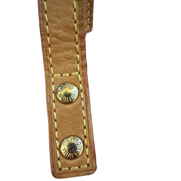 Louis Vuitton Bags Monogram Vernis is a very beautiful red/orange color - Picture 4 of 11